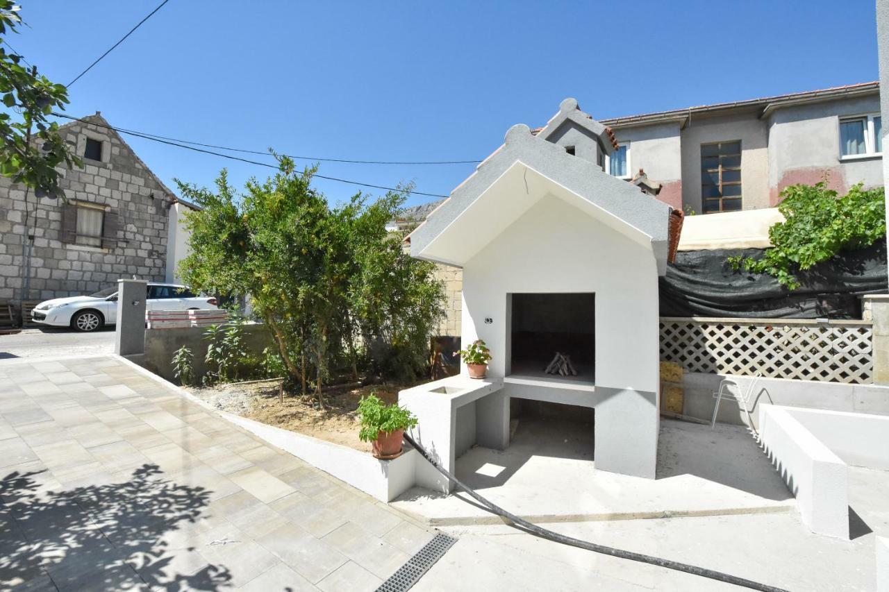 Apartmani Iva&Ante Дуги Рат Екстериор снимка